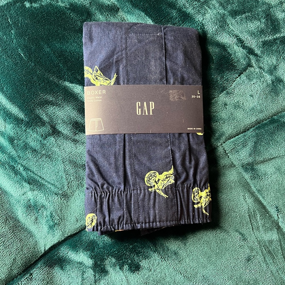 Gap men’s boxers size L brand new